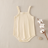 Summer Bodysuit – Leicht & bequem – Gestrickter Baby-Strampler