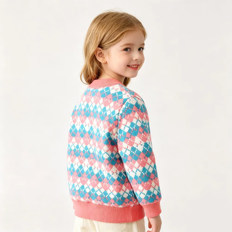 CozyCardi – Weich & warm – Gestrickte Strickjacke mit niedlichen Motiven