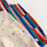 TinyStyle – Verspielt & bequem – Kinder-Latzhose mit Aufdruck