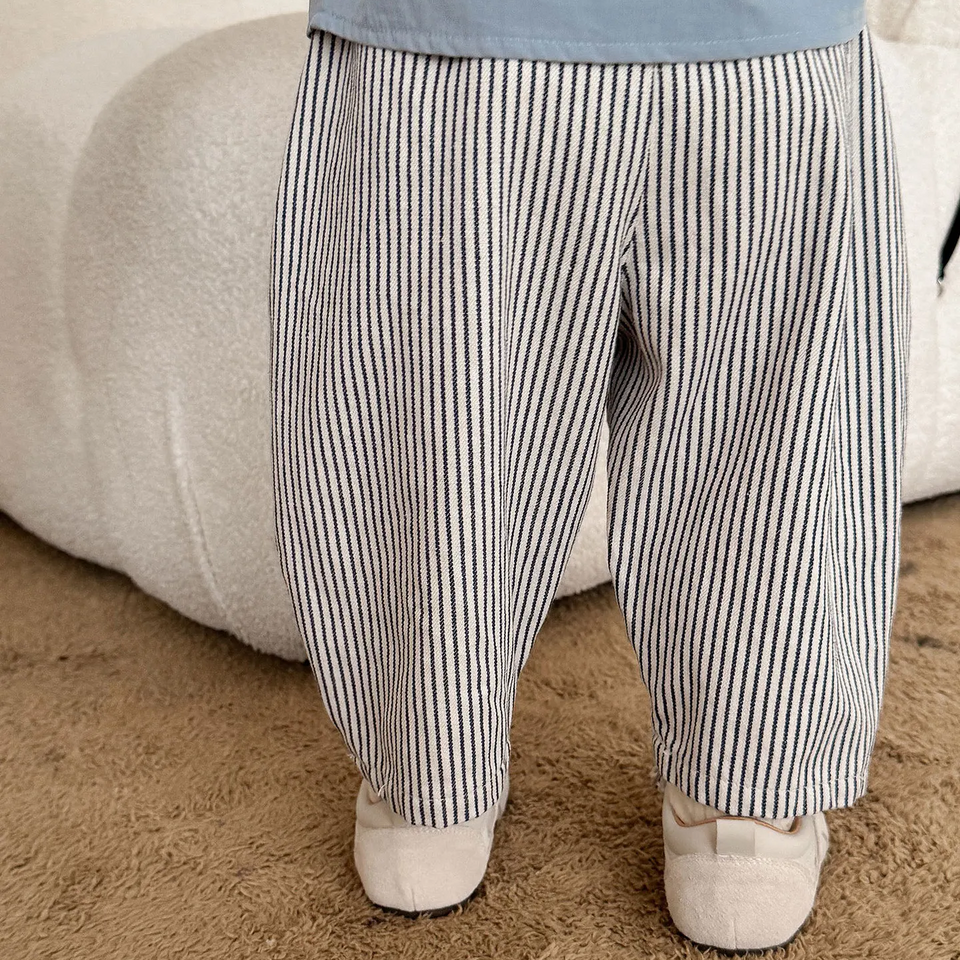 LittlePatch – Weich & bequem – Kinderhose mit gestickten Details