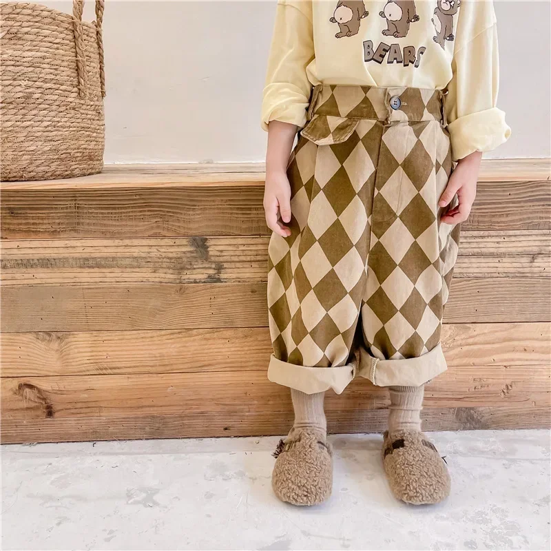 RetroBloom – Bequem & verspielt – Kinderhose mit Argyle-Muster