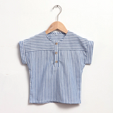 LittleClassic – Elegant & bequem – Leinenhemd für Jungen mit Knopfdetail