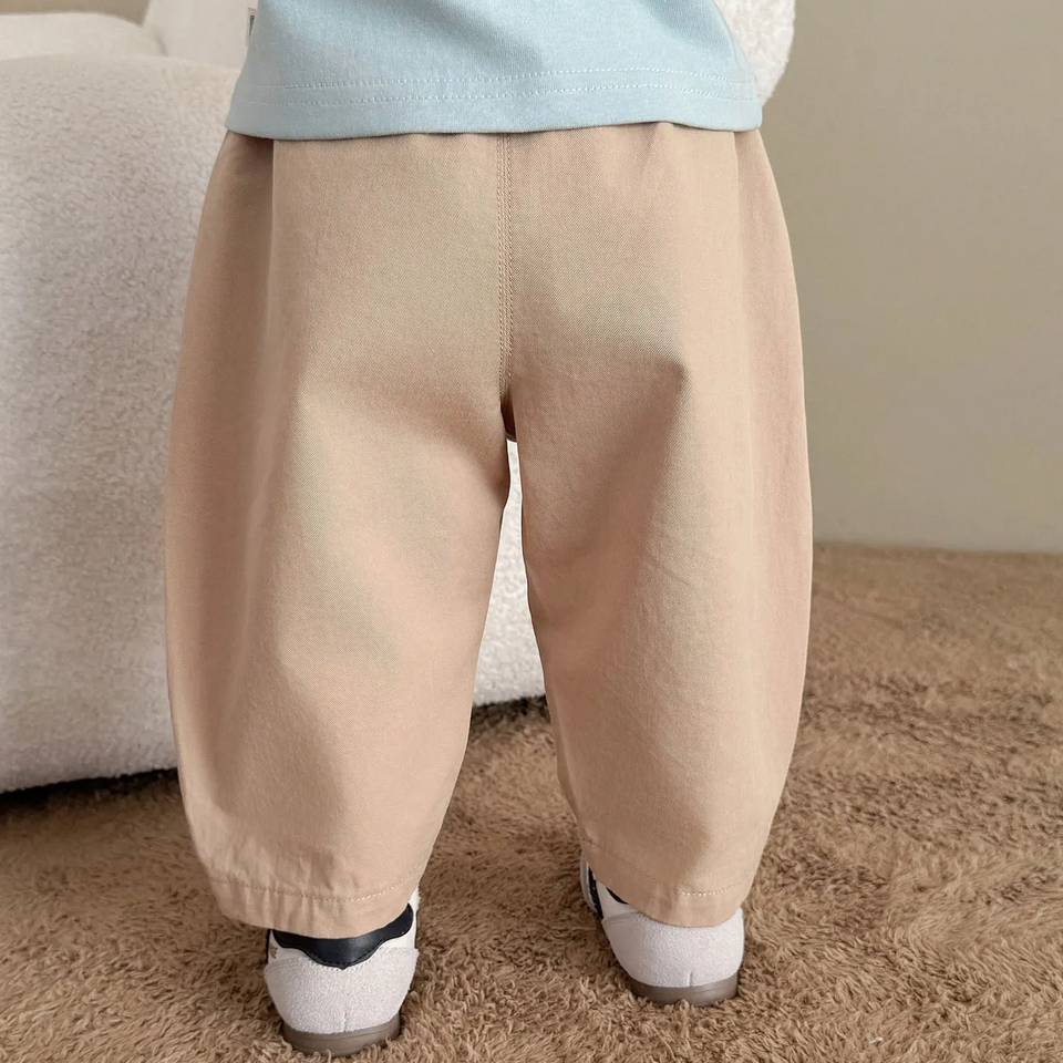 LittlePatch – Weich & bequem – Kinderhose mit gestickten Details