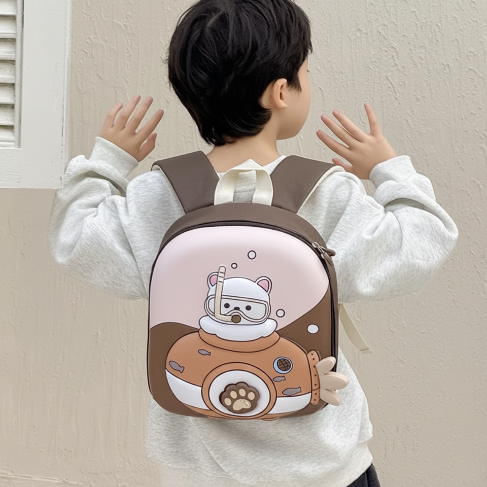 KiddoPack – Niedlich & praktisch – Kinderrucksack mit leuchtendem Beinchen