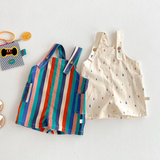 TinyStyle – Verspielt & bequem – Kinder-Latzhose mit Aufdruck