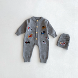 PlayfulKnit – Weich & niedlich – Gestrickter Baby-Strampler mit Hundemotiv