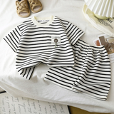 Kids Stripe Outfit – Trendy & bequem – Sommeroutfit für Kinder