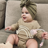 SnuggleHue – Weich & bequem – Regenbogen-Baby-Strampler
