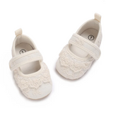 PrincessLace – Elegant & niedlich – Babyschuhe mit Spitze und Klettverschluss