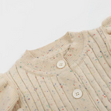 MiniAurora – Blødt & elegant – Strikket babydragt med englevinger og pandebånd