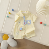 KiddoStyle – Niedlich & weich – Kinder-Jumpsuit mit Krawatte und Aufnäher