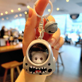 Glowing Astronaut Charm – Sød & lysende – Astronaut-taskehænger