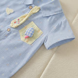 KiddoStyle – Niedlich & weich – Kinder-Jumpsuit mit Krawatte und Aufnäher