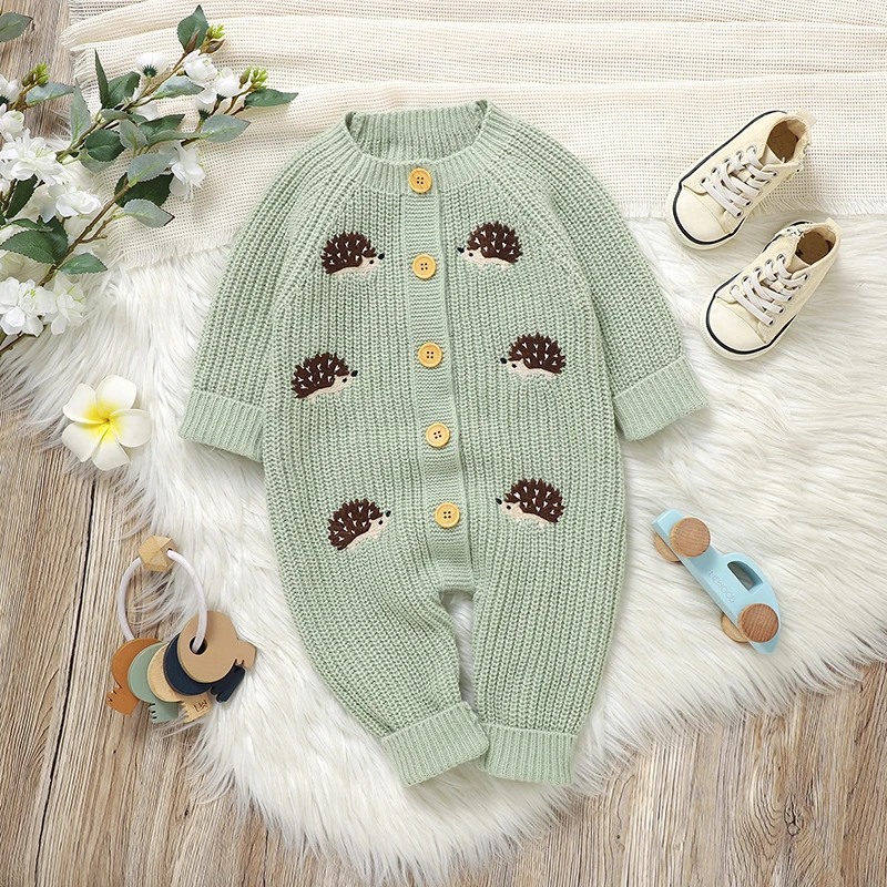 CozyHedge – Weich & warm – Gestrickter Baby-Strampler mit Igel-Motiv