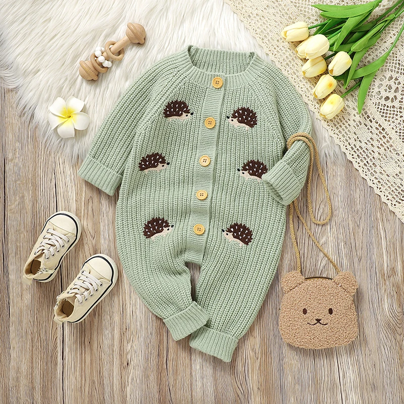CozyHedge – Weich & warm – Gestrickter Baby-Strampler mit Igel-Motiv