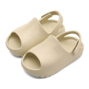 SunnySteps Kids – Komfort und Freiheit – Kinder-Sandalen-Hausschuhe