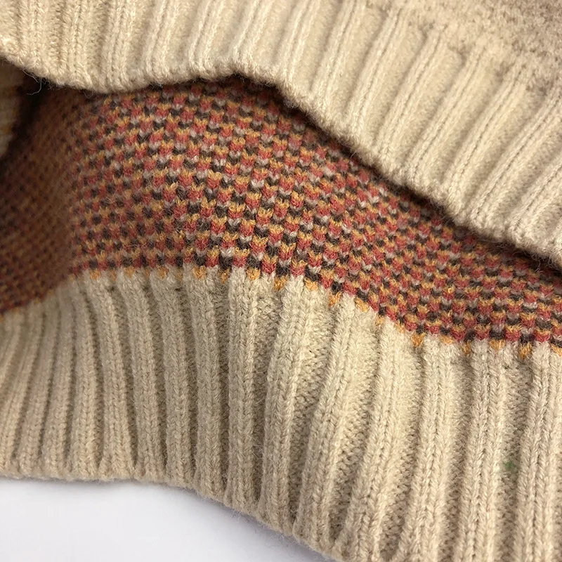 LittleRetro – Warm & stilvoll – Gestrickter Kinderpullover mit Rautenmuster
