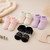 BabyBliss – Bequem & leicht – Babysocken aus Spitze