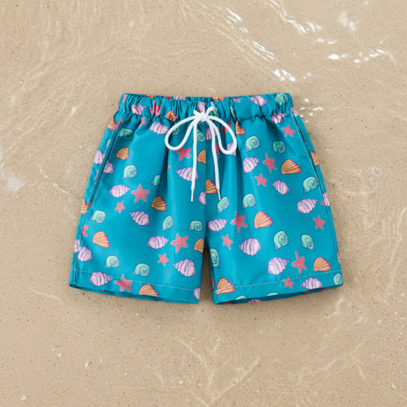Beach Shorts – Leicht & verspielt – Tropische Kinder-Badehose