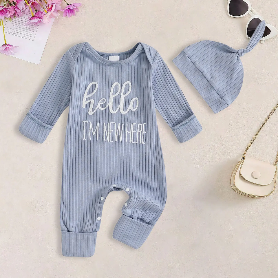 CuddleBaby – Hallo, ich bin neu hier – Set aus Baby-Strampler und Mütze