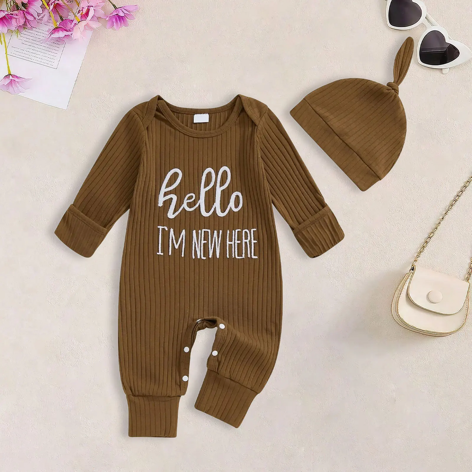 CuddleBaby – Hallo, ich bin neu hier – Set aus Baby-Strampler und Mütze