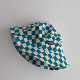 Bucket Hat – Sød & beskyttende – børnehue med ternet mønster