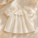 Ruffle Collar Top – Elegant und bequem – Oberteil mit dekorativem Kragen und Puffärmeln