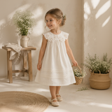 Sleeveless Dress – Elegant & bequem – Kleid mit Spitzenkragen