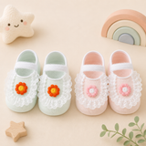 SweetFeet – Weich & niedlich – Babysocken mit Blumen und Spitze