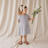 LunaDress – Elegant & luftig – Kinderkleid mit A-Linien-Schnitt