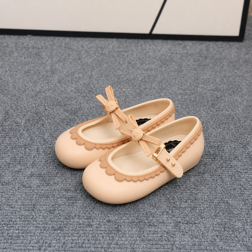MiniChic – Eleganz & Stil – Kinderschläppchen mit Schleife