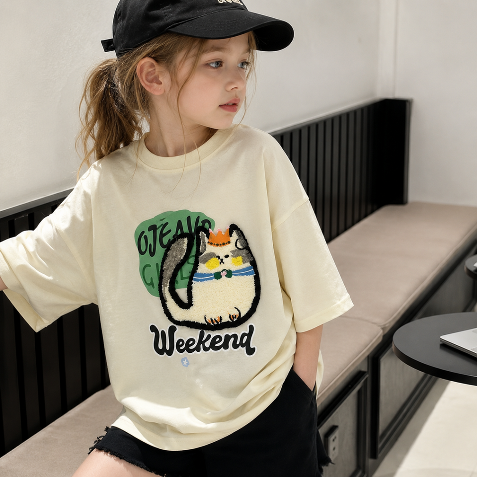 FunPaws – Verspielt & stilvoll – Oversize-T-Shirt mit Katzenprint