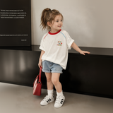LittleVibe – Spielspaß & Kreativität – Übergroßes T-Shirt mit farbenfroher Illustration
