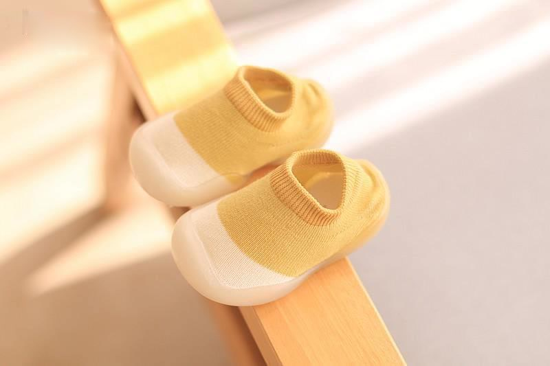 TinySteps – Komfort & Sicherheit – FlexiFeet Babyschuhe