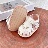 TinyPetals – Komfort & Stil – Babysandalen mit Blumenstickerei