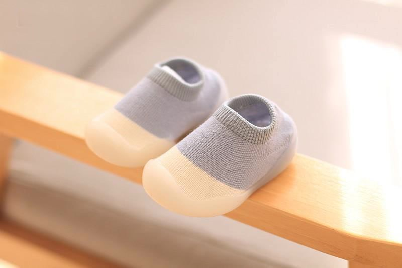 TinySteps – Komfort & Sicherheit – FlexiFeet Babyschuhe
