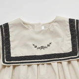 Sailor Top – Elegant & bequem – Bluse mit Spitzendetails und Puffärmeln