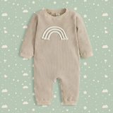 SnuggleHue – Weich & bequem – Regenbogen-Baby-Strampler