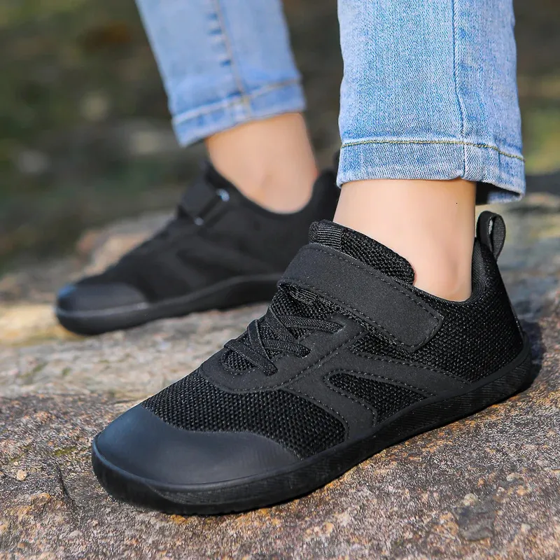 RunCoast – Frisch & flexibel – Rutschfeste Barfuß-Kinderschuhe