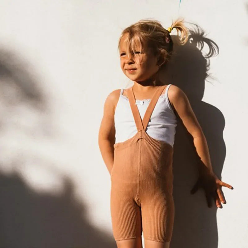 Mini Fashion™ - Praktische Schulterriemen - Kurze Latzhose