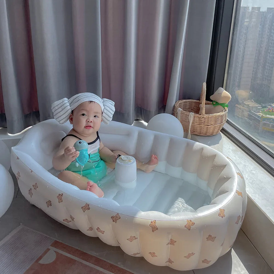 Blow Up Baby Bath™ - für kleine Wasserratten - Aufblasbare Babywanne