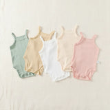 Summer Bodysuit – Leicht & bequem – Gestrickter Baby-Strampler