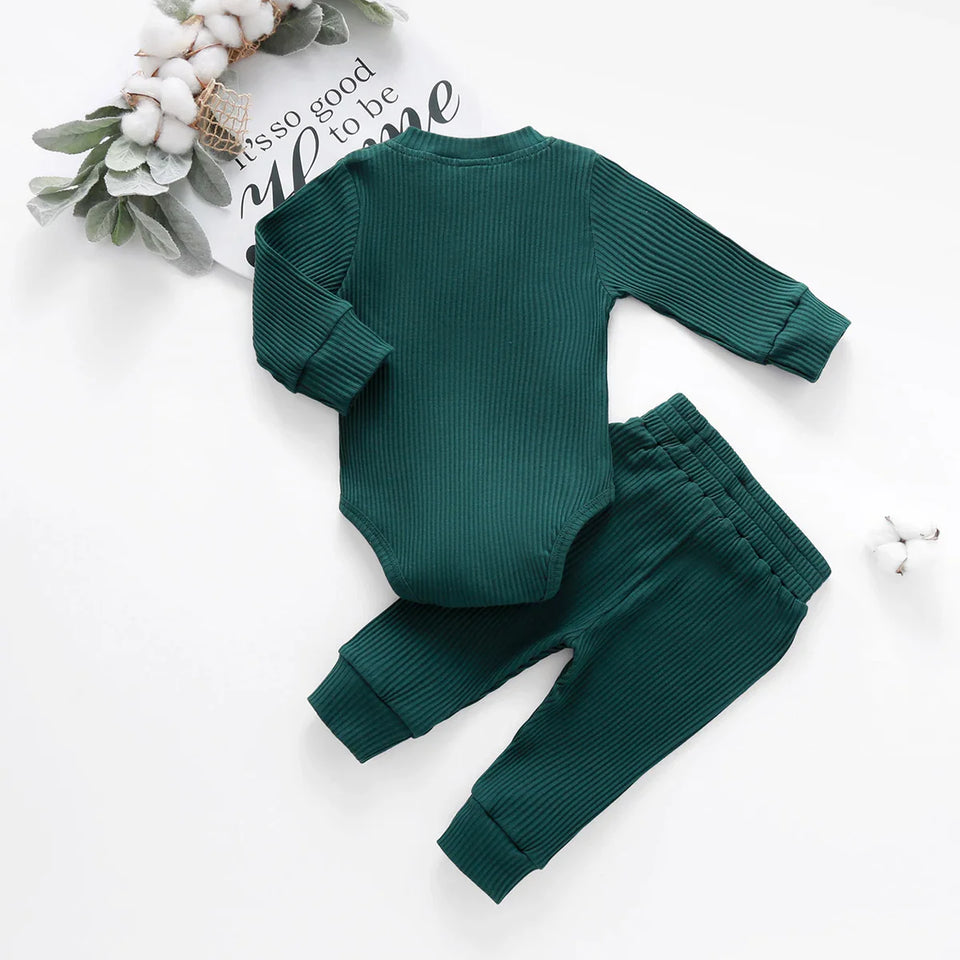Mini Fashion™ – Bequemes Babykleid-Set
